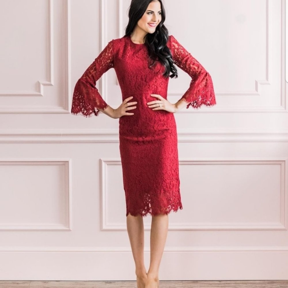 RACHEL PARCELL BORDEAUX ROSETTE LACE DRESS